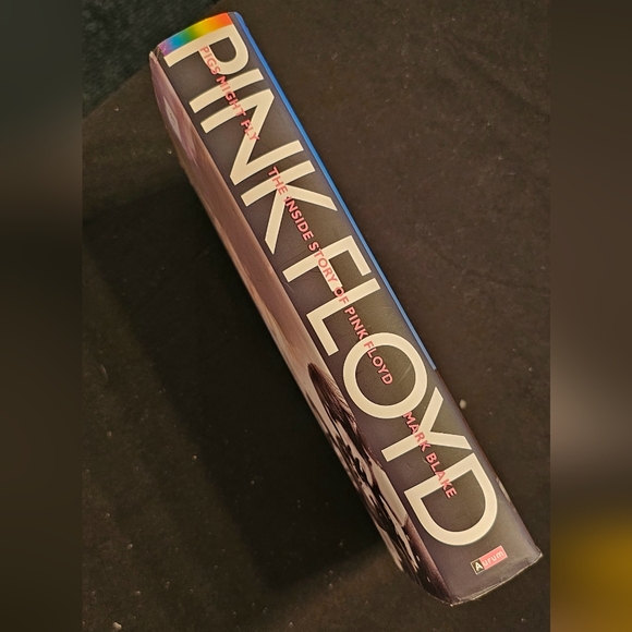 ❤️Free Add On❤️ Pink Floyd Pigs Might Fly book - Picture 2 of 3